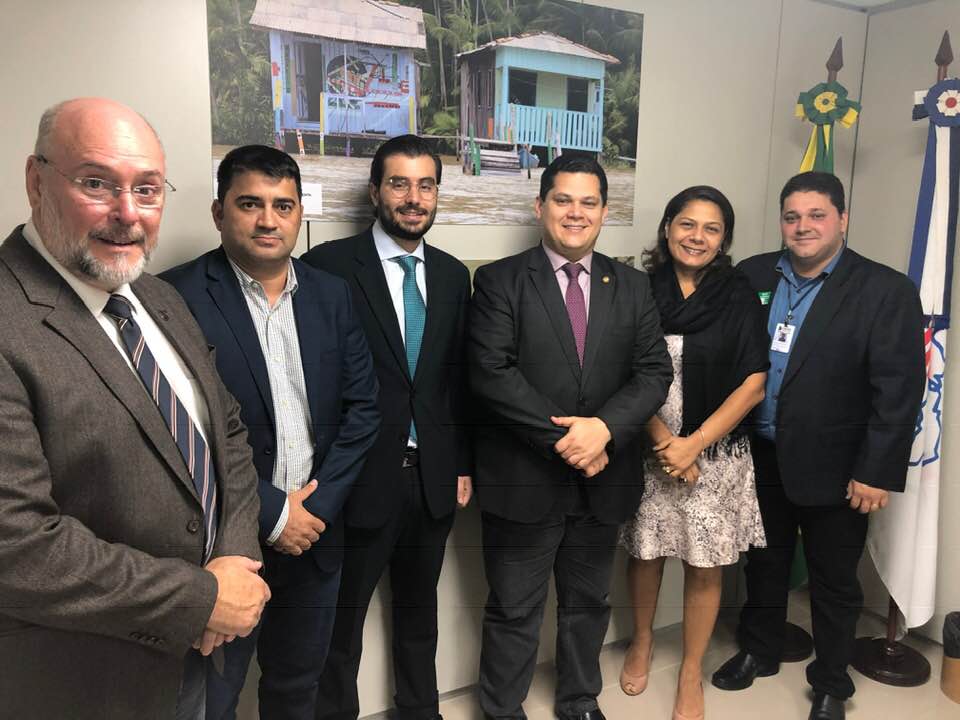 Direto de Brasilia prefeito Márcio Serrao afirma o destravamento do recurso para a implantação de um novo sistema de tratamento de Água para Laranjal do Jari.